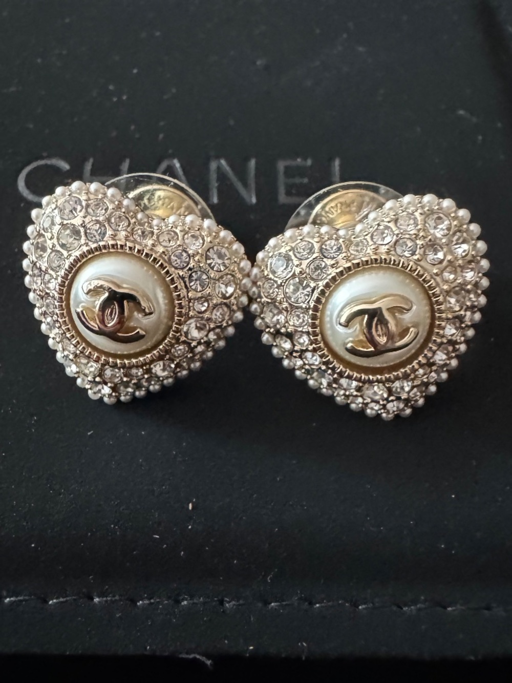 Classic Chanel CC Logo Gold Heart Crystal Embellished Pearl Stud Earrings